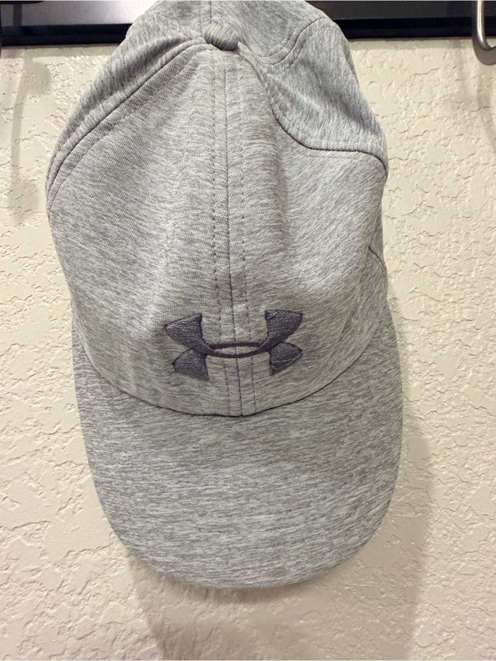 Women’s Under Armour Light Gray Heather Logo Baseball Cap